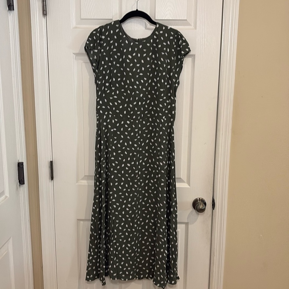 NWT Loft Green Dress with abstract pattern